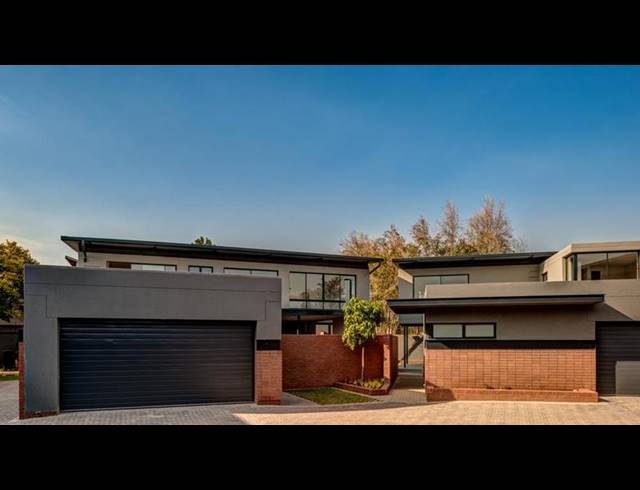 4 BEDROOM CLUSTER FOR SALE IN WATERKLOOF RIDGE